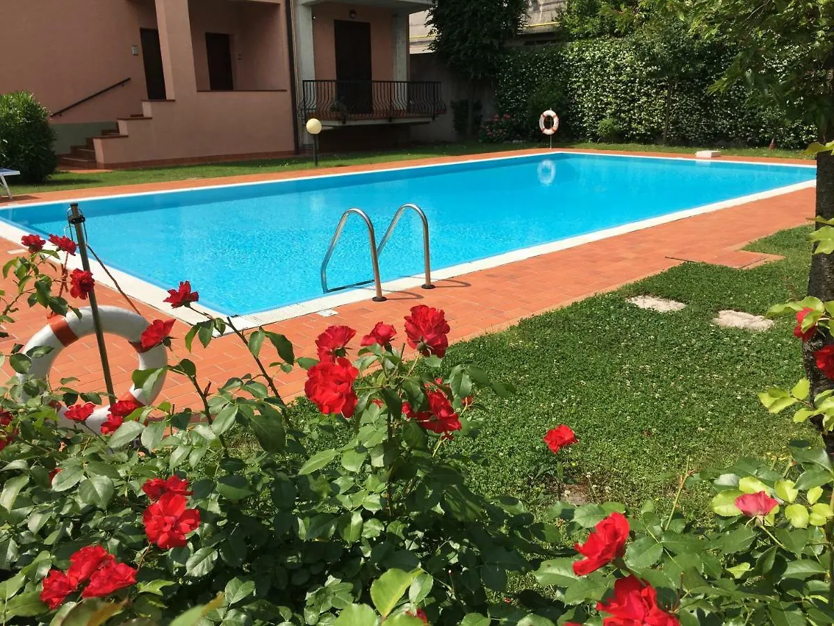 Indesenzano Apartment Desenzano del Garda 0*,