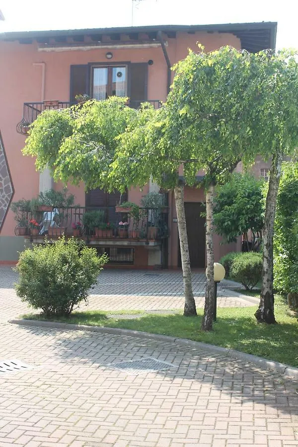 Indesenzano Apartment 代森扎诺-德尔加达