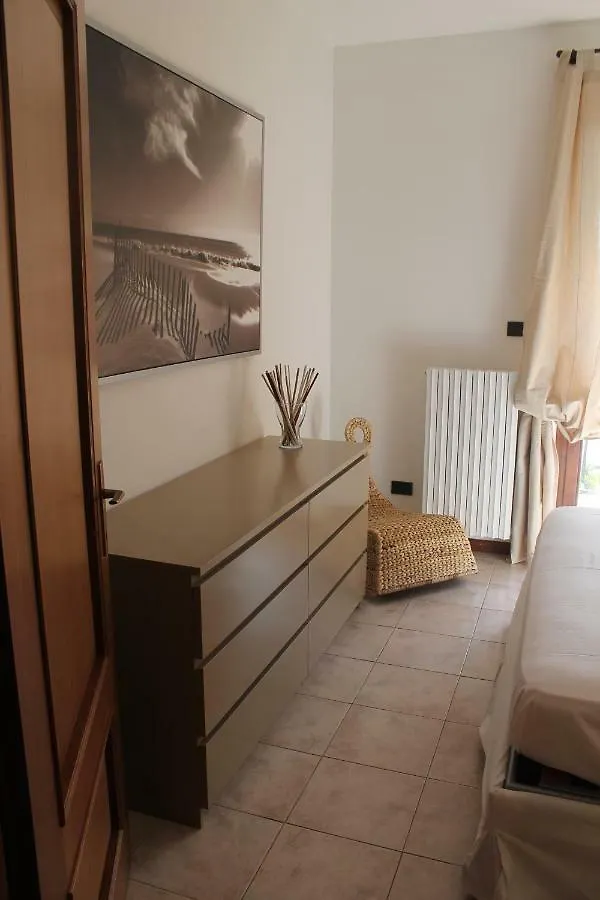 Indesenzano Apartment 代森扎诺-德尔加达